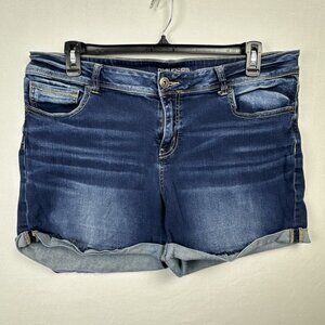 Maurices Dark Wash Jean Shorts Women's 36x4 (tag 17/18) stretch cuffed z4